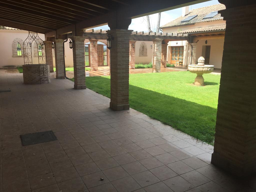 فيلا La Casona Del Tormes Almenara de Tormes المظهر الخارجي الصورة